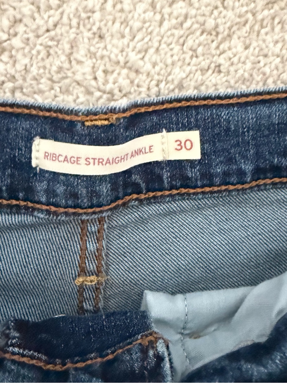 Levi’s Womens Ribcage Straight Ankle Jeans Dark Blue Size 30 - Picture 3 of 6